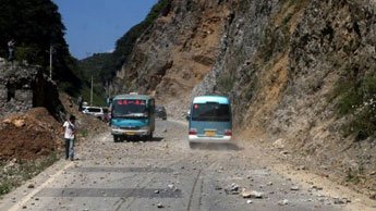 Une cinquantaine de morts dans des séismes en Chine